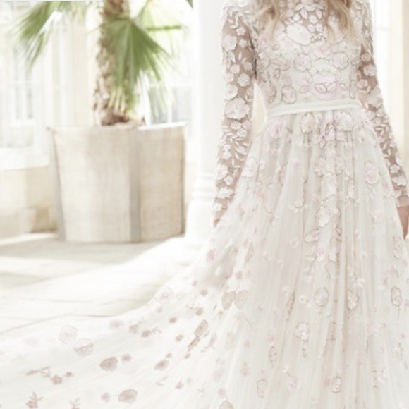 BHLDN Needle & Thread Dress fits size US 0 $1,206 - Picture 4 of 11